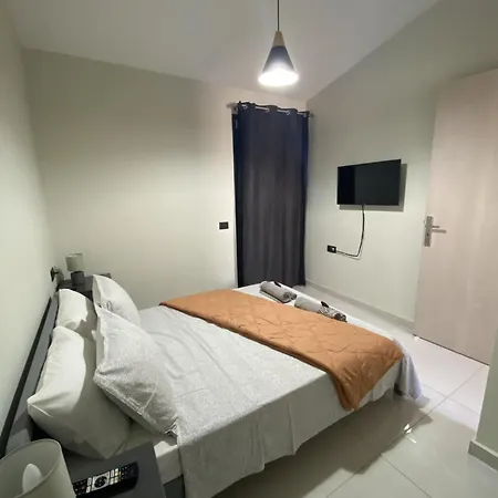 Nebulous 2 Apartman *